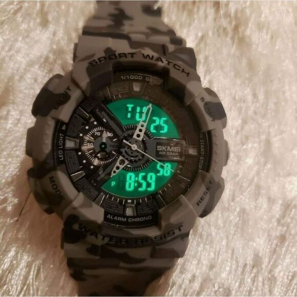 SKMEI sport digital waterproof watch - Picture 2 of 2